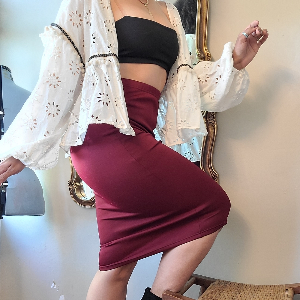 Glamorous Burgandy Pencil Skirt - Picture 5 of 8